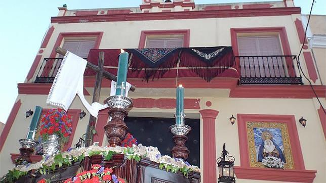 La cantera de cofrades ginenses y su Cruz de Mayo