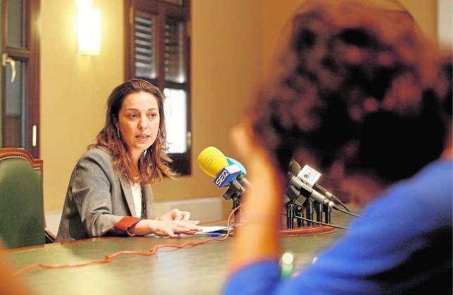 Isabel Ambrosio liderará la lista del PSOE en las municipales