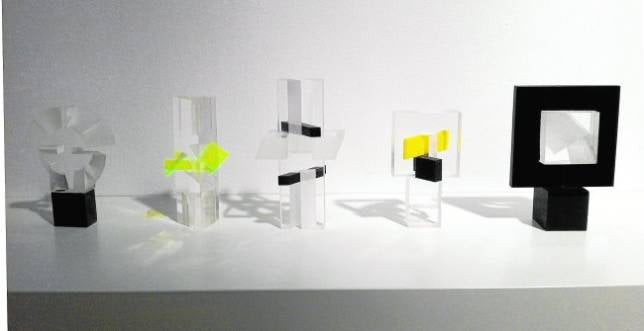 Obras de Ángel Luque expuestas en la galería madrileña José de la Mano
