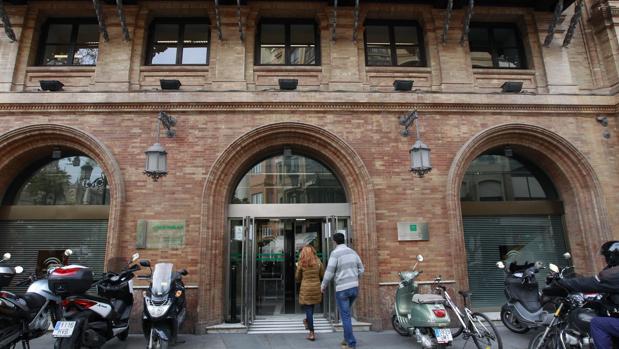 Sede de la administraciónd e Hacienda de Sevilla