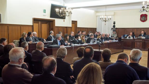 Banquillo de los acusados en la pieza política del Caso ERE