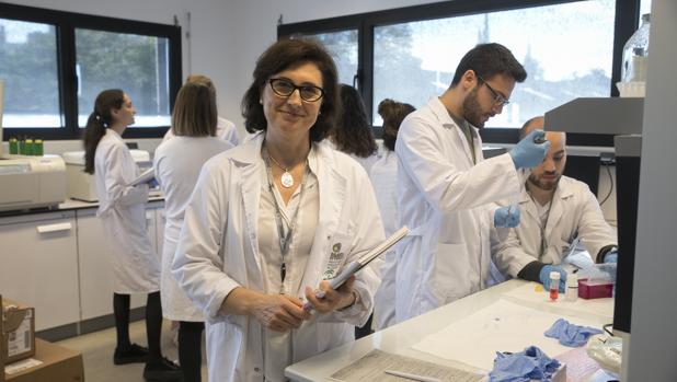 María del Mar Malagón, con su equipo