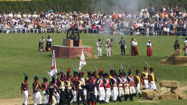 Figurantes escenifican la batalla de Bailén