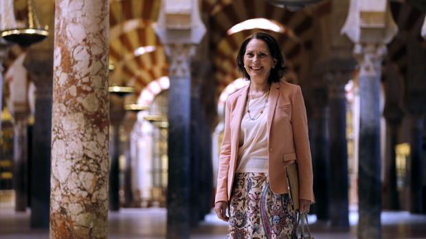 Gloria Lora en la mezquita-catedral de Córdoba