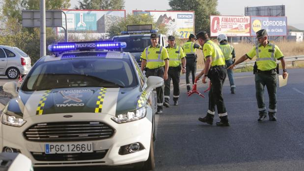 Control de la Guardia Civil de Tráfico en Córdoba