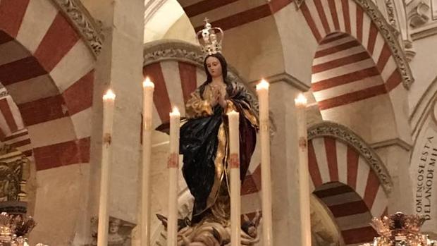 Imagen de la Inmaculada Concepción en el interior de la Mezquita-Catedral en el año 2017