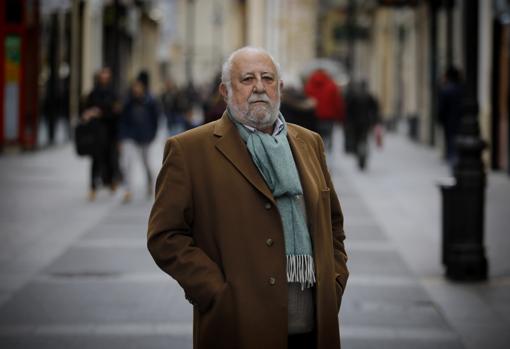 El especialista en ópera, en la calle Gondomar