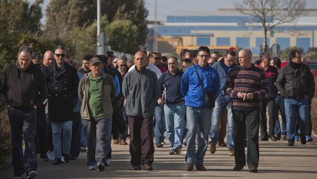 Extrabajadores de la fábrica de Delphi de Puerto Real en 2017