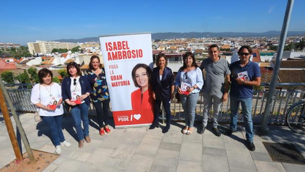 La alcaldesa y su equipo en el mirador de Osario Romano