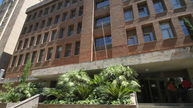 Fachada de la sede de la Fundación Andalucía Emprende en Sevilla