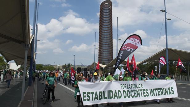 Imagen de archivo de una manifestación de profesores interinos pidiendo estabilidad.