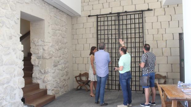 Lugar en el que se ha colocado la reja en el interior del castillo