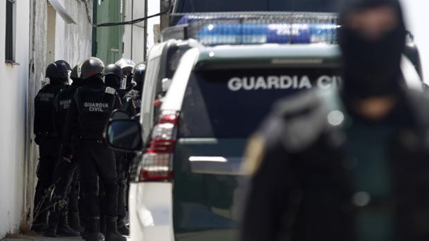 El GAR de la Guardia Civilen una operación antidroga