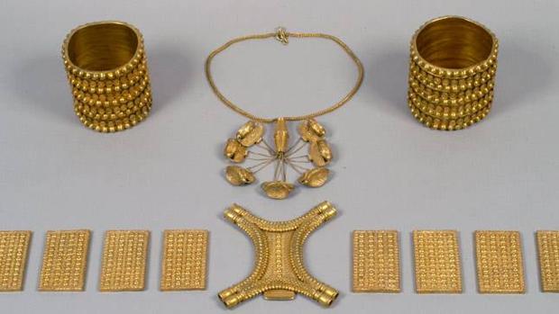 El Tesoro de Carambolo en el Museo Arqueológico de Sevilla