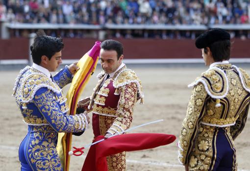 Colombo confirmó de manos de Ponce y en presencia de Castella