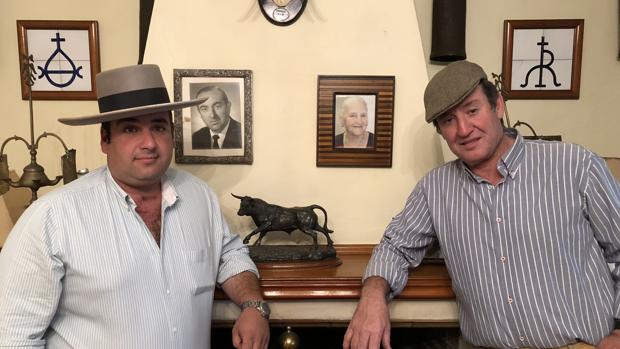 Los ganaderos Daniel Martínez de la Fuente y Manuel de la Fuente Rufino -