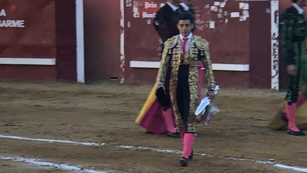 José Rojo paseó una oreja en el primero de su lote