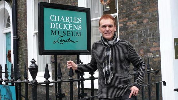 Mariano Fernández Urresti, en la casa-museo de Charles Dickens en Londres