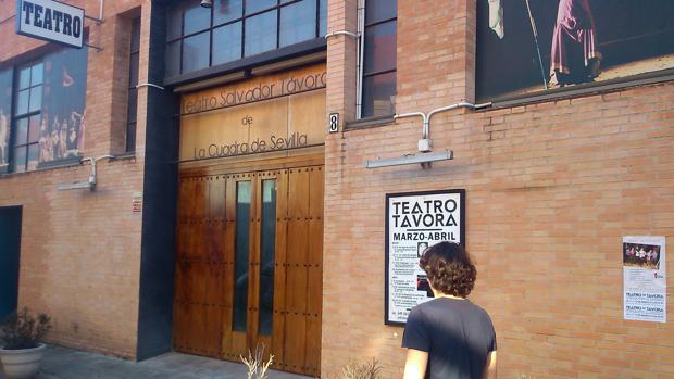 La entrada del Teatro Távora, en el Cerro del Águila
