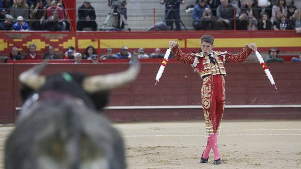 Manuel Escribano, en el tercio de banderillas