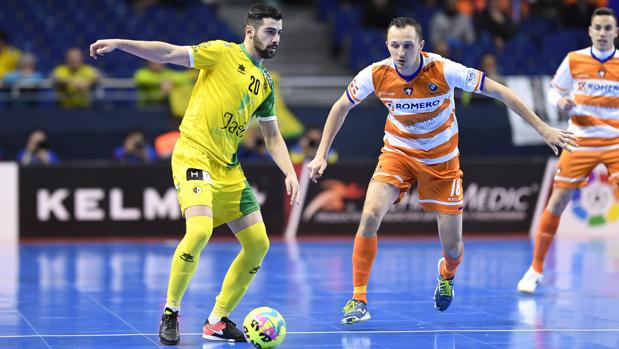Chino (JAén) ante Drahovski (Cartagena)