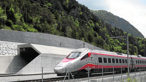 El tunel ferroviario de Gotthard Base, que transcurre bajo los Alpes, es el más largo del mundo