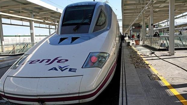 Renfe ha sido multada por Competencia este lunes