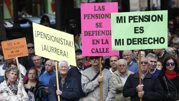 La revalorización de las pensiones, pactada por el anterior Ejecutivo con el PNV, costará 704 millones de euros