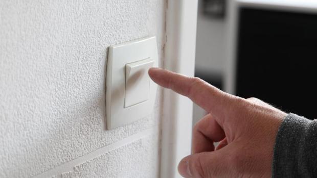 La bajada del IVA de la luz se aplicará solo a la parte fija de la factura