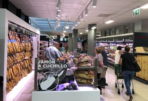 Sección de charcutería de un tienda de Mercadona
