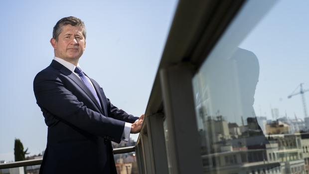 Jeremy Cunningham, director de Inversiones de Capital Group, durante la entrevista con ABC