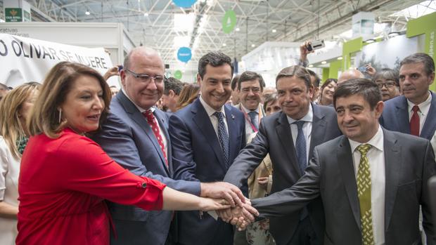 El alcalde de Jaén junto al presidente de la Junta de Andalucía Juanma Moreno