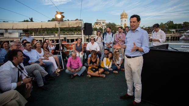 Juan Manuel Moreno, en el cierre de campaña del PP en Sevilla