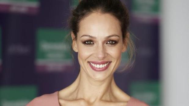 Eva González durante la presentación de la nueva línea «Dermatoline»