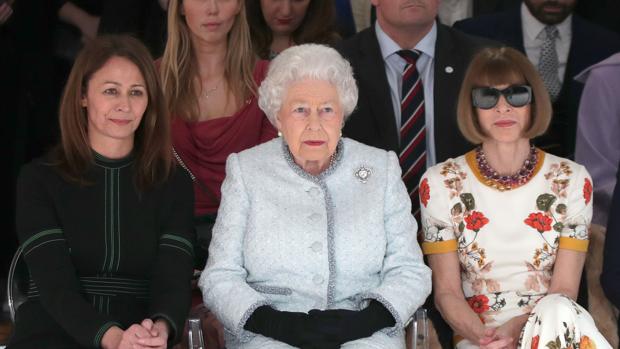 La Reina Isabel II durante el desfile