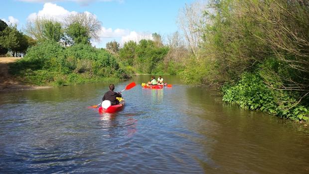 Las actividades deportivas son frecuentes en el entorno del río