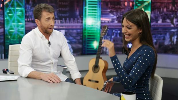 Ana Guerra y Pablo Motos, en «El hormiguero»