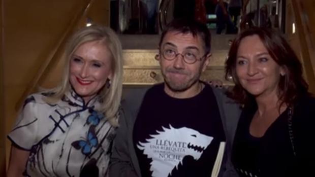 Cristina Cifuentes y Juan Carlos Monedero en el preestreno de la última película de Rodrigo Sorogoyen, «El Reino»