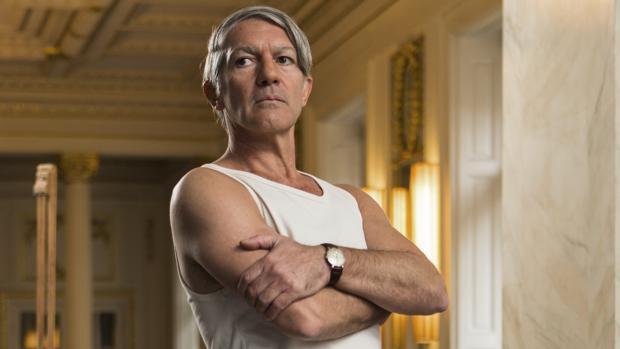 Antonio Banderas, caractrizado como Pablo Picasso