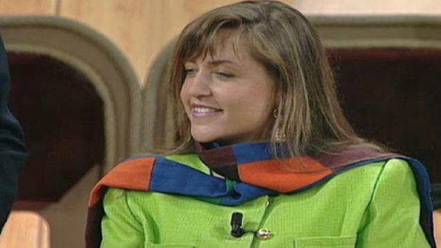 Lydia Lozano, en 1990, como tertuliana hablando de tribus sociales