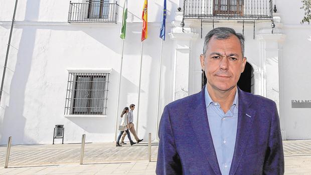 José Luis Sanz, alcalde de Tomares