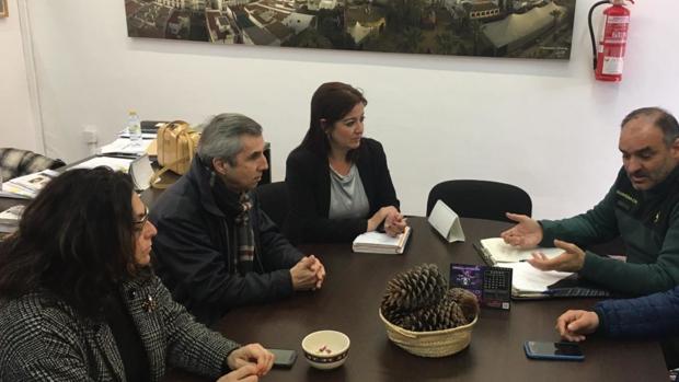 El Ayuntamiento de Utrera ha impulsado una reunión entre los comerciantes locales y la Guardia Civil