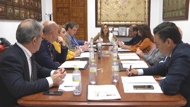 Reunión del Patronato de la Escuela Universitaria donde se informó de la implantación del nuevo grado