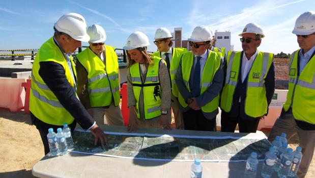 Visita técnica realizada recientemente por la consejera de Fomento de la Junta, Marifrán Carazo, a las obras