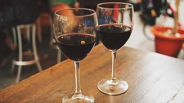 El consumo moderado de alcohol podría no se tan bueno para nuestro corazón