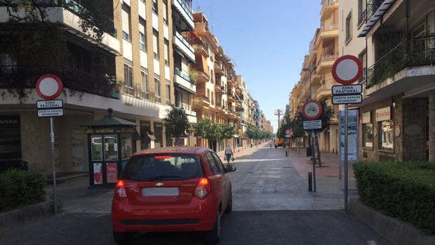 Acceso a la calle Asunción desde la plaza de Cuba