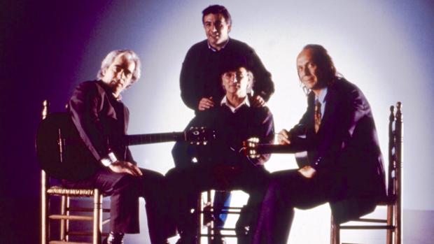 Paco de Lucía, Carlos Saura, Manolo Sanlúcar y Juan Lebrón, durante la grabación de «Sevillanas» en una imagen del archivo personal del productor
