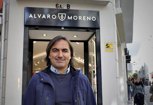 Álvaro Moreno, de moda: «Empecé trabajando 13 años en la de mi padre»