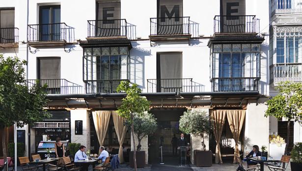 Hotel EME, de cinco estrellas, en la calle Alemanes, frente a la Catedral