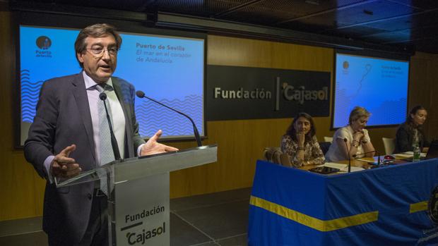 El presidente de la Autoridad Portuaria de Sevilla, Rafael Carmona, clausura el XXXIII Congreso anual de la Academia Europea de Direccion y Economia de la Empresa